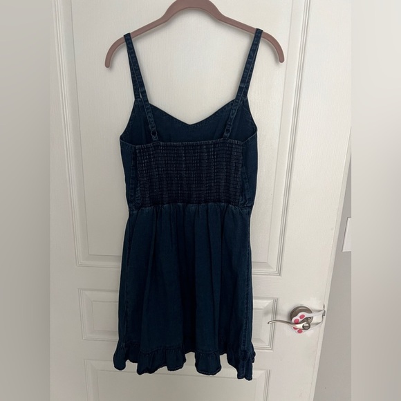 Old Navy Denim Cami Dress - Picture 4 of 5